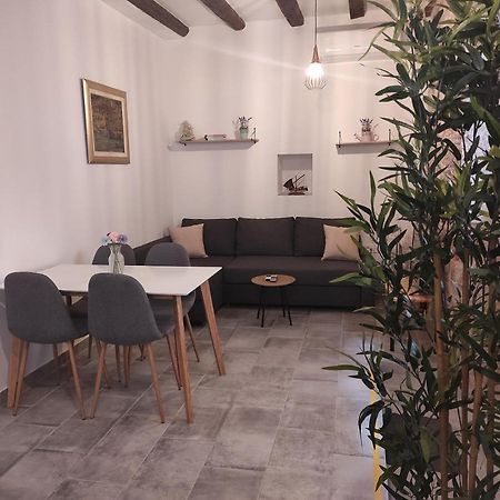 Apartments Bepi Комижа Екстер'єр фото